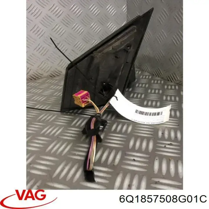 Espejo retrovisor derecho VAG 6Q1857508G01C precio, desde 48,72 EUR