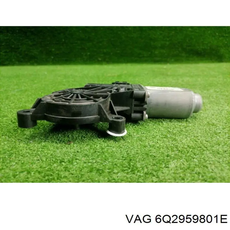 Motor del elevalunas de la puerta delantera derecha VAG 6Q2959801E precio, desde 197,47 EUR