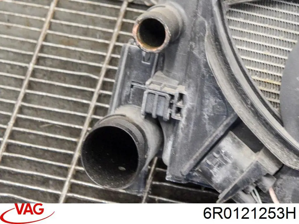 Água radiador VAG 6R0121253H precio, desde 93,40 EUR