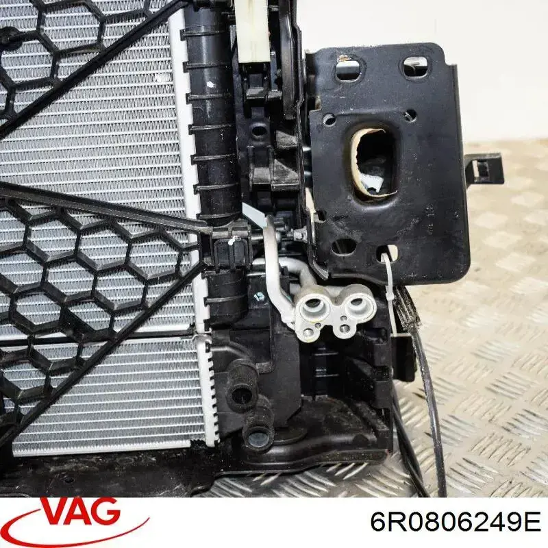 Ajuste Panel Frontal (Calibrador De Radiador) Superior VAG 6R0806249E