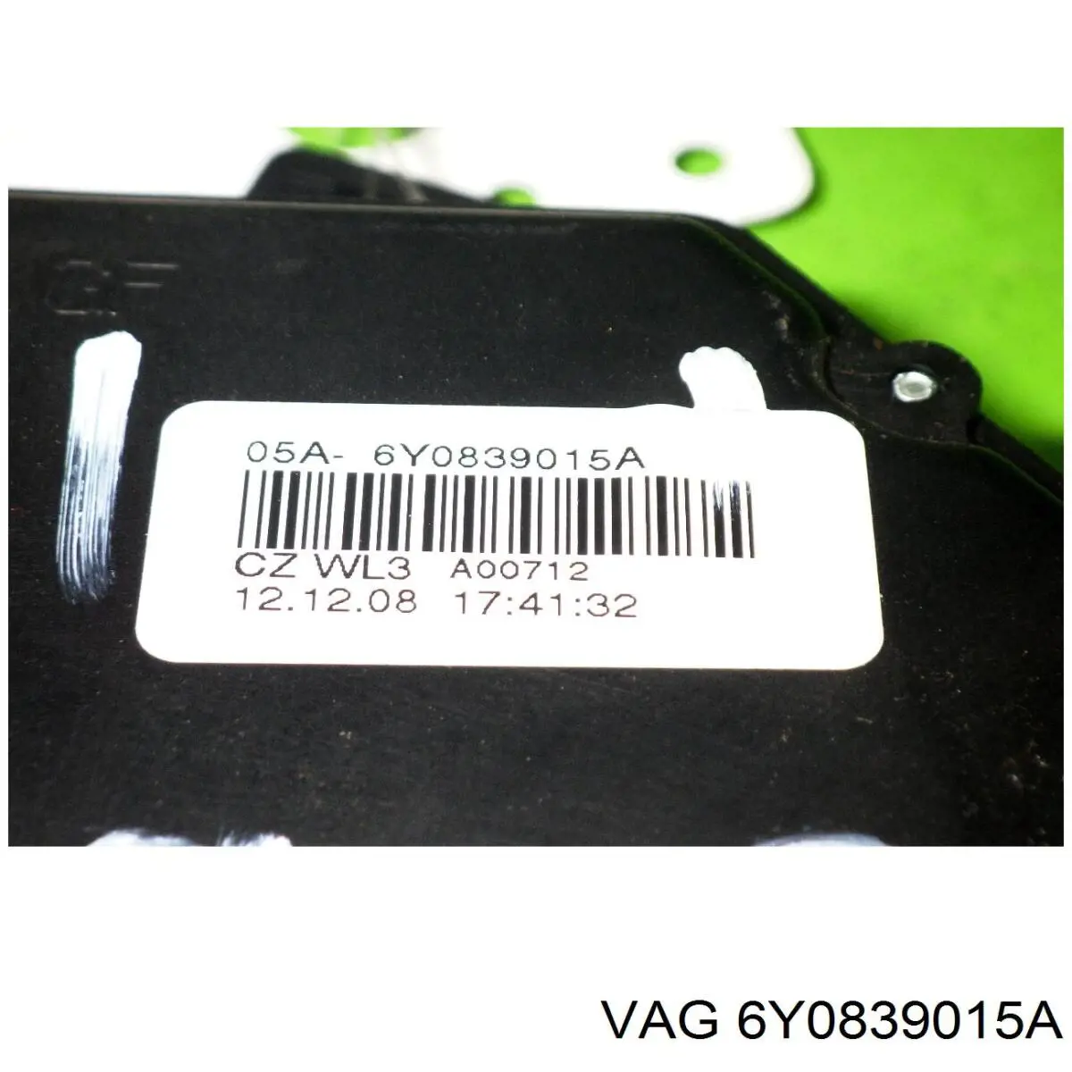 Cerradura de puerta trasera izquierda 98390757401 Vika