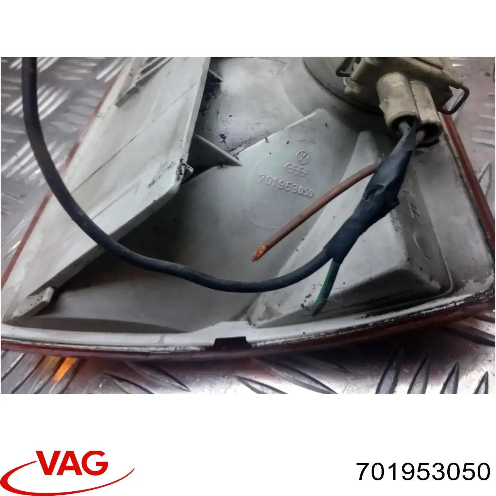Piloto intermitente derecho 701953050 VAG
