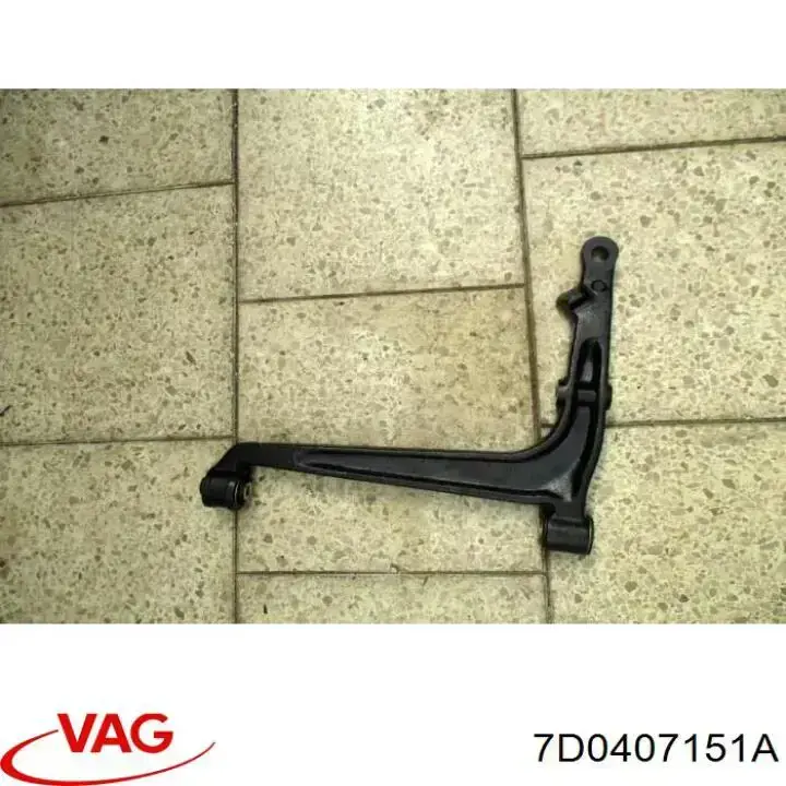 Brazo inferior izquierdo de la suspensión delantera 7D0407151A VAG