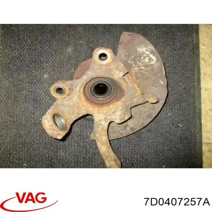 Mangueta delantera izquierda VAG 7D0407257A precio, desde 89,51 EUR