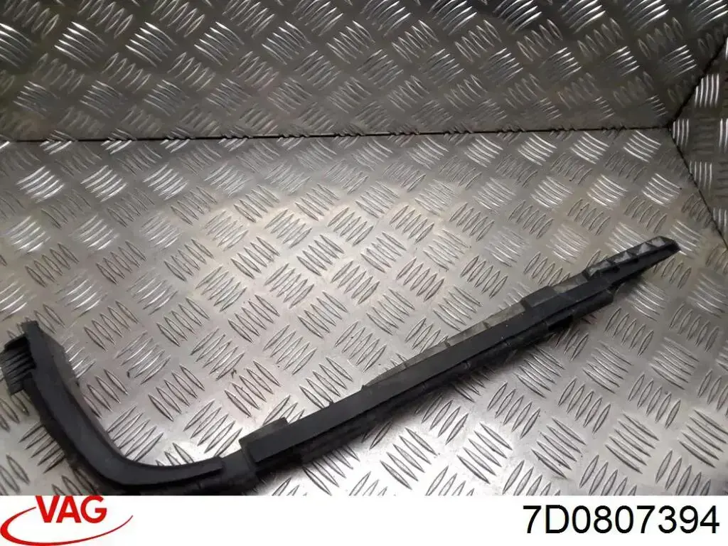 Comprar 7D0807394 VAG Guía derecha del parachoques trasero