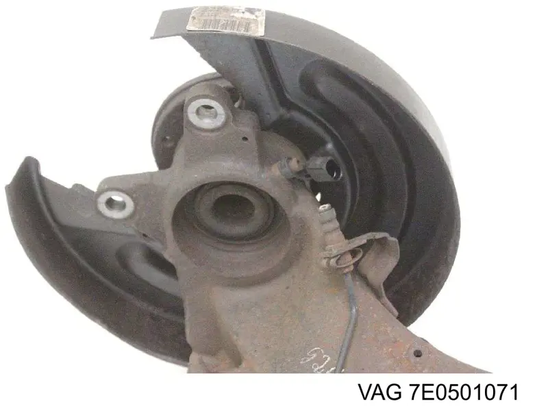 Brazo inferior izquierdo de la suspensión trasera VAG 7E0501071 precio, desde 347,03 EUR