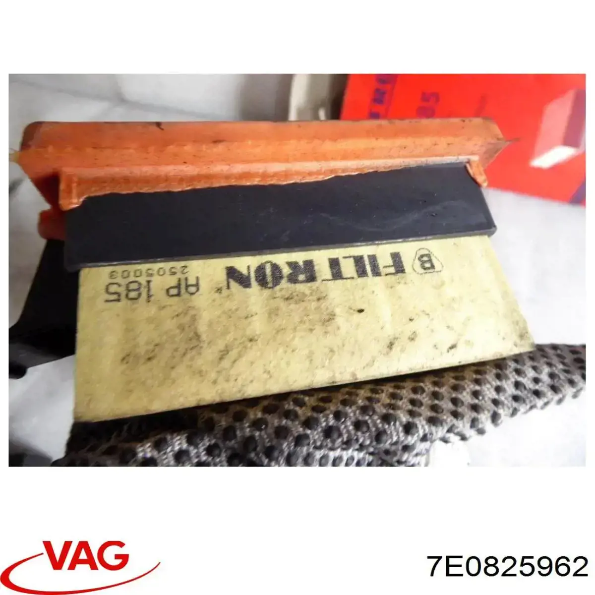Protección inferior derecha VAG 7E0825962 precio, desde 6,17 EUR
