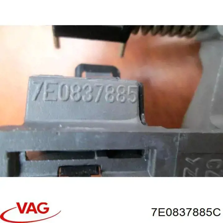 Comprar 7H0837885C VAG Soporte de manija exterior de puerta delantera izquierda