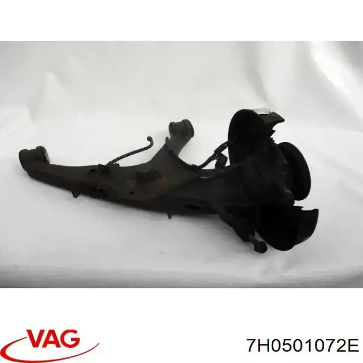 Brazo suspension (control) trasero inferior derecho  VAG 7H0501072E