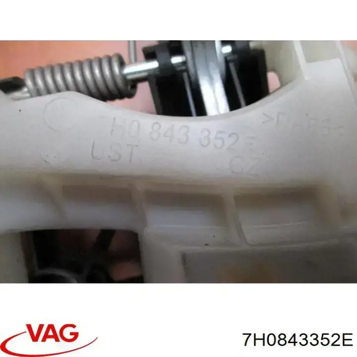 Comprar 7H0843352E VAG Soporte de tirador exterior de puerta corrediza derecha