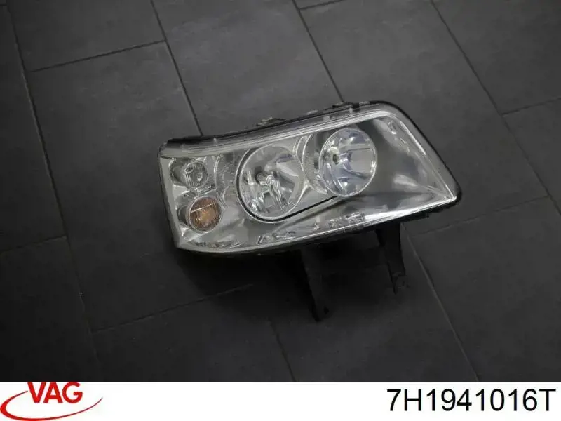 7H1941018L VAG Luz derecha