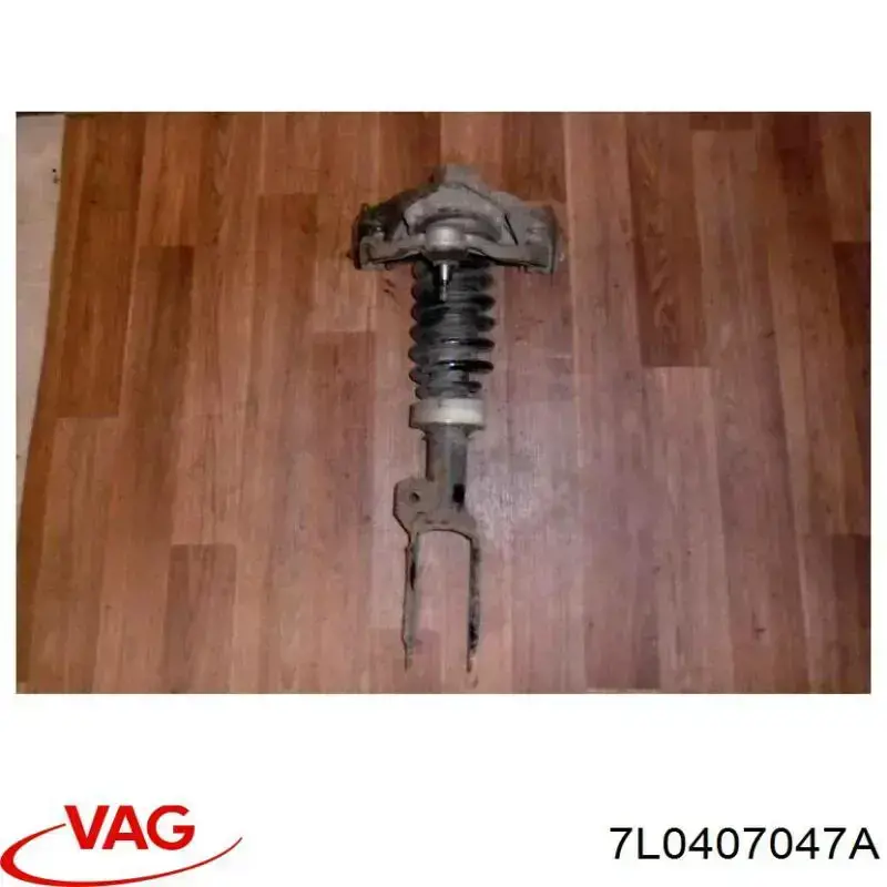 Comprar 7L0407047A VAG Brazo superior izquierdo/derecho de suspensión delantera