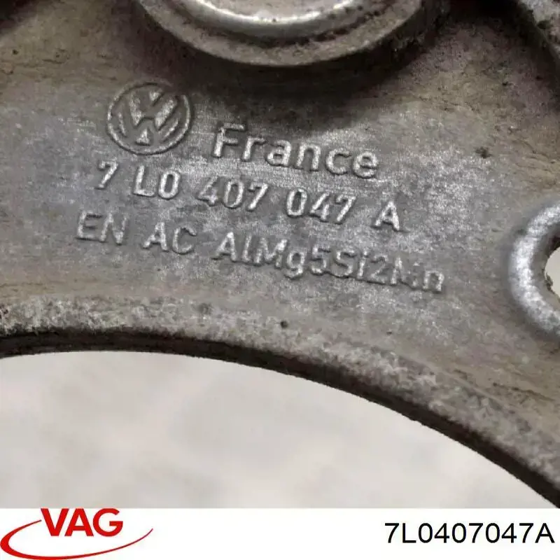 Brazo superior izquierdo/derecho de suspensión delantera VAG 7L0407047A precio, desde 75,70 EUR