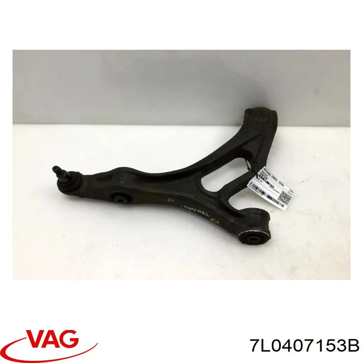 Brazo inferior izquierdo de la suspensión delantera VAG 7L0407153B precio, desde 95,86 EUR