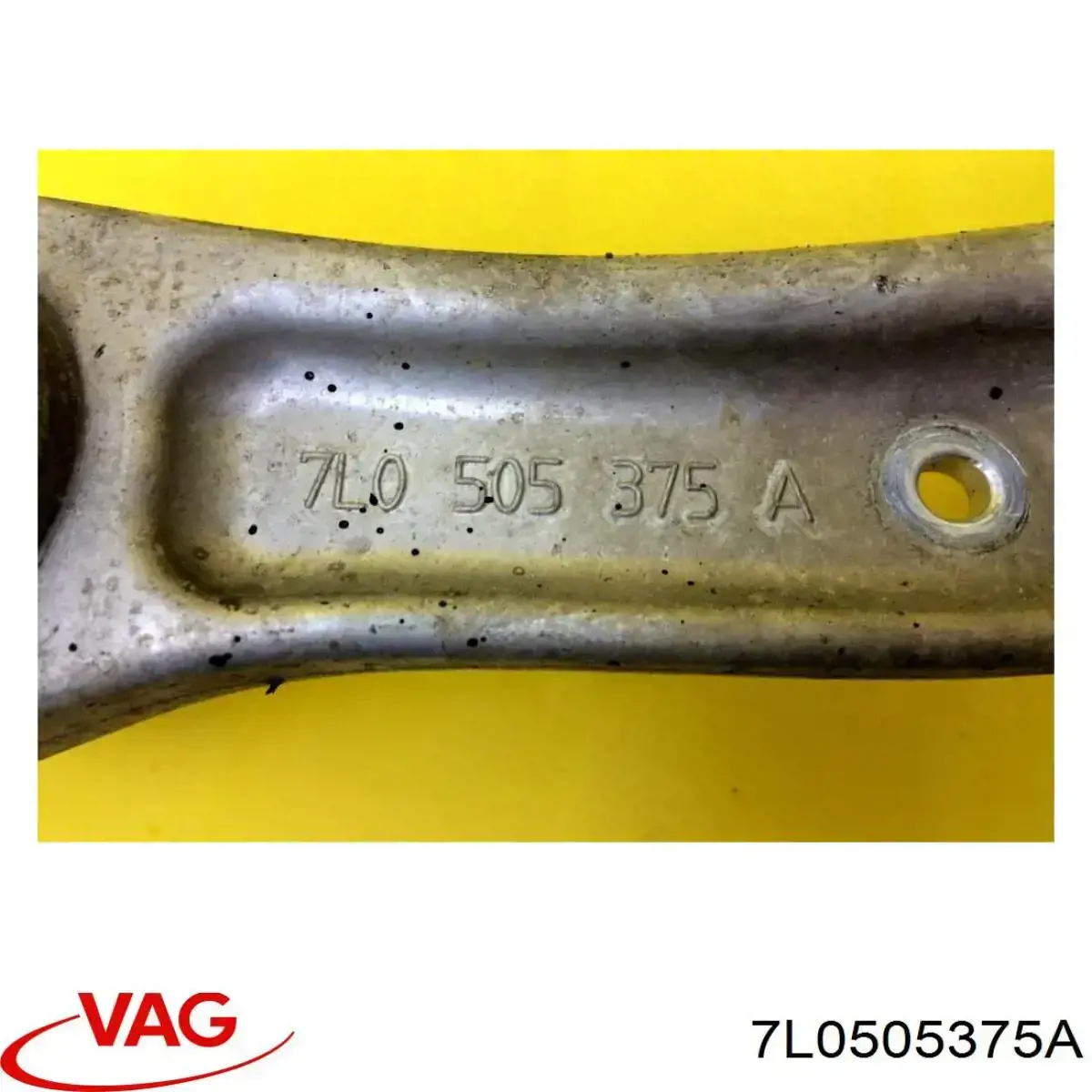 Brazo superior de suspensión trasera izquierdo/derecho VAG 7L0505375A