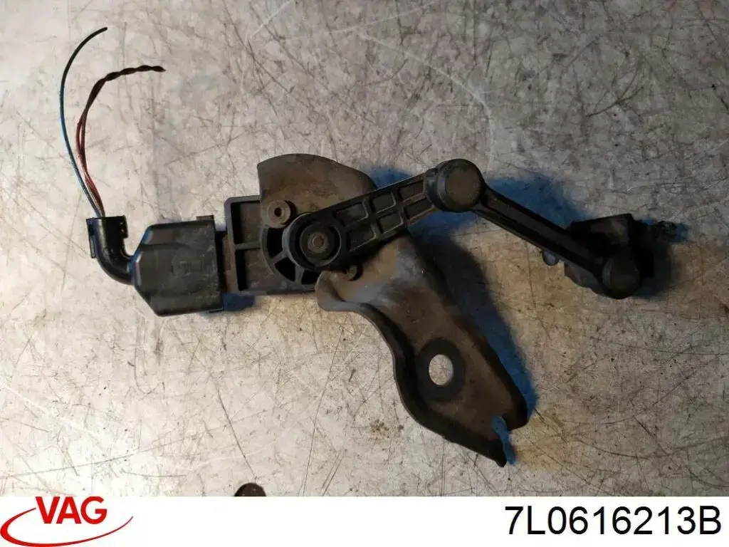 Sensor de nivel de carrocería delantero izquierdo VAG 7L0616213B precio, desde 46,43 EUR