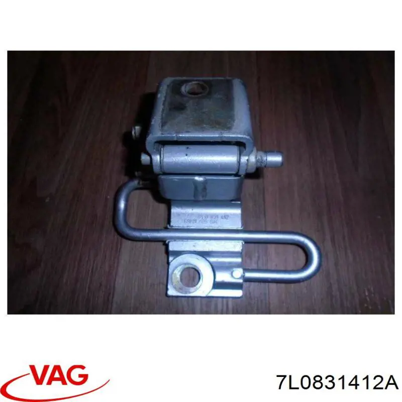 7L0831412A VAG bisagra de puerta delantera derecha