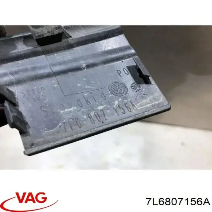 7L6807156A VAG cobertura de parachoques, enganche de remolque, delantera derecha