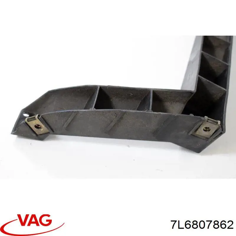 Soporte de parachoques trasero derecho VAG 7L6807862