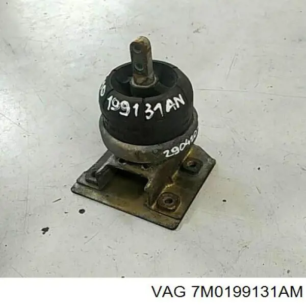 Soporte de motor izquierdo VAG 7M0199131AM