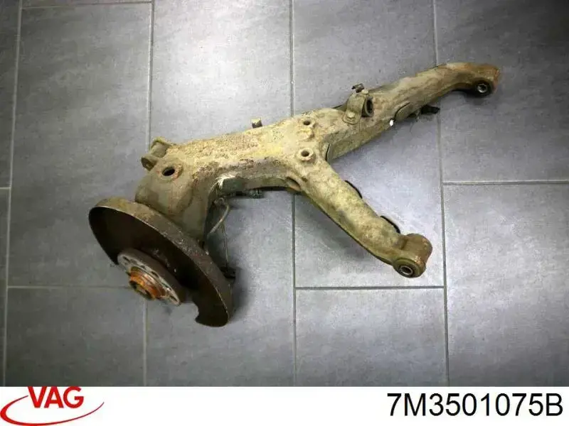 Brazo inferior izquierdo de la suspensión trasera VAG 7M3501075B precio, desde 88,57 EUR