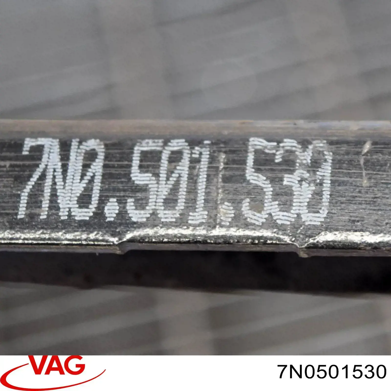 Comprar 7N0501530 VAG Barra transversal de la suspensión trasera
