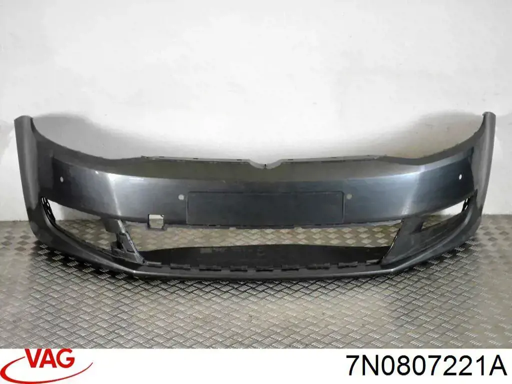 Parachoques delantero VAG 7N0807221A precio, desde 438,50 EUR