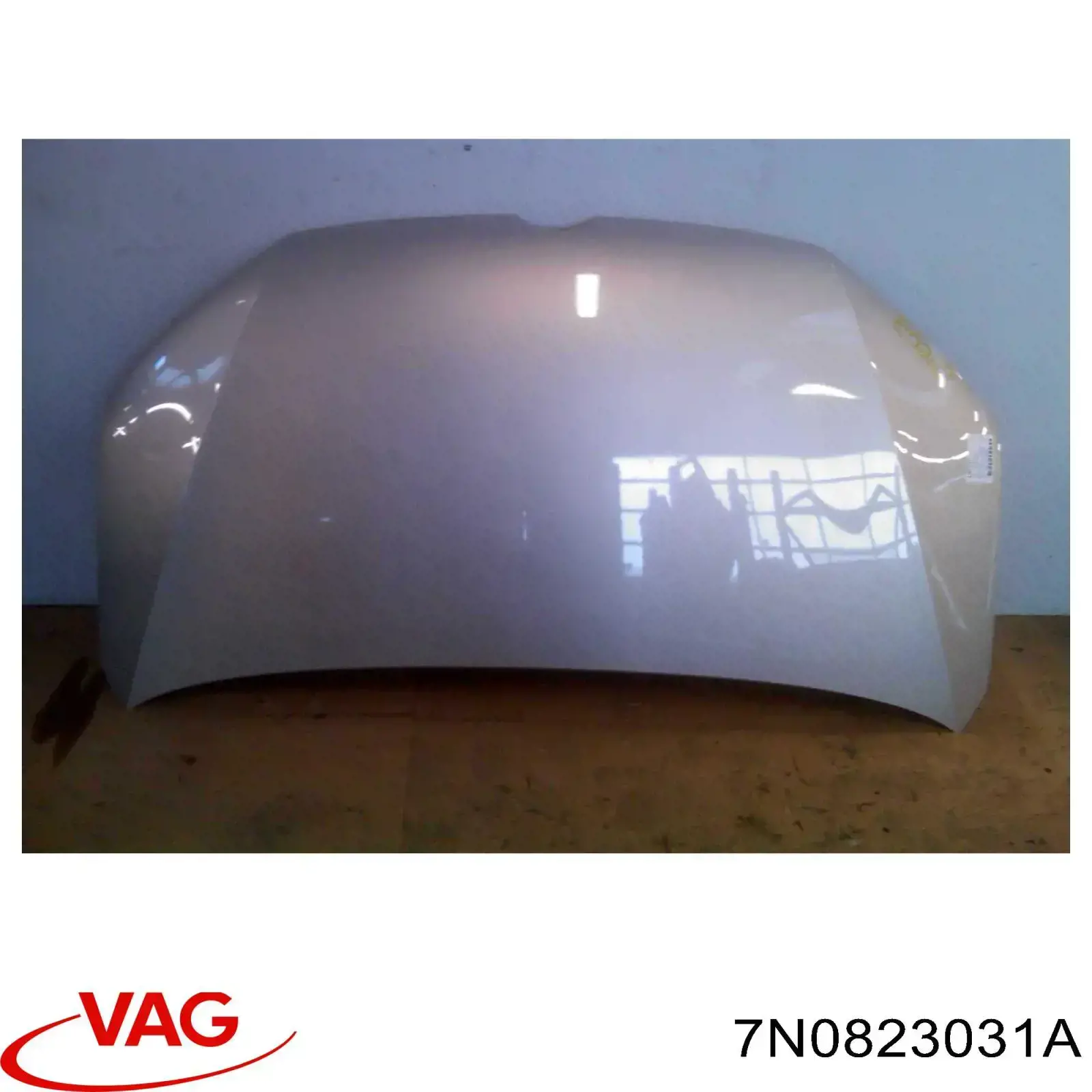 Capó del motor VAG 7N0823031A precio, desde 195,76 EUR