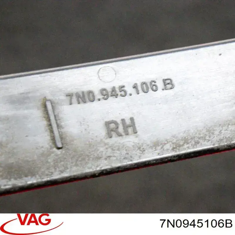 7N0945106B VAG Reflector, trasero, derecho