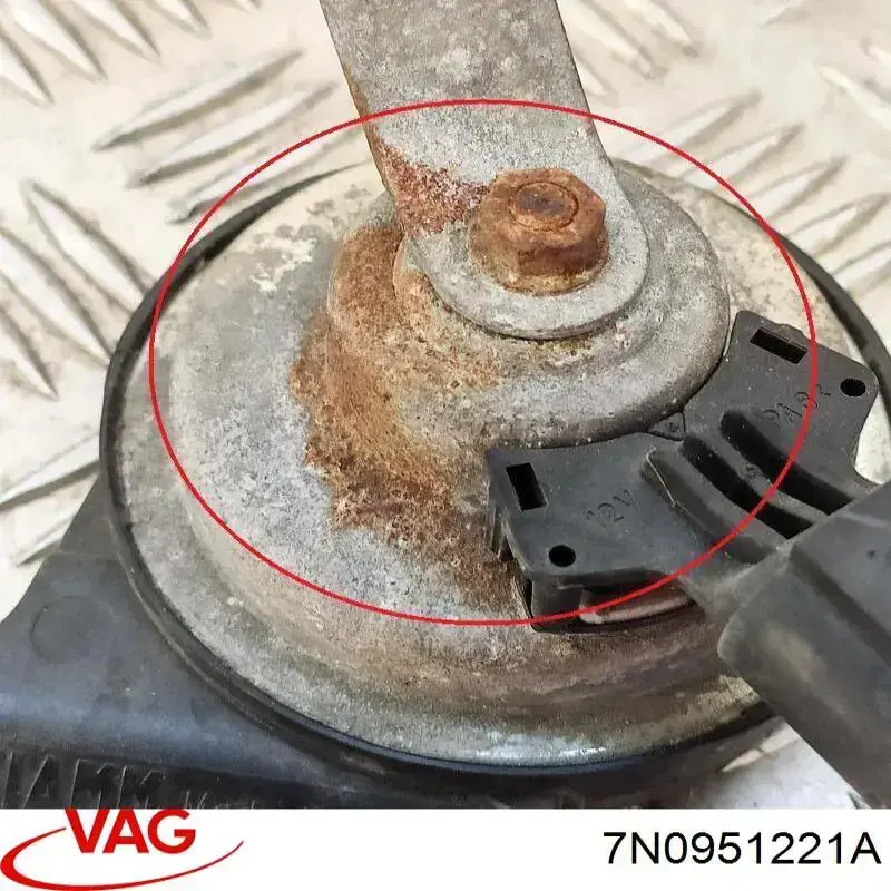 7N0951221A VAG Claxon