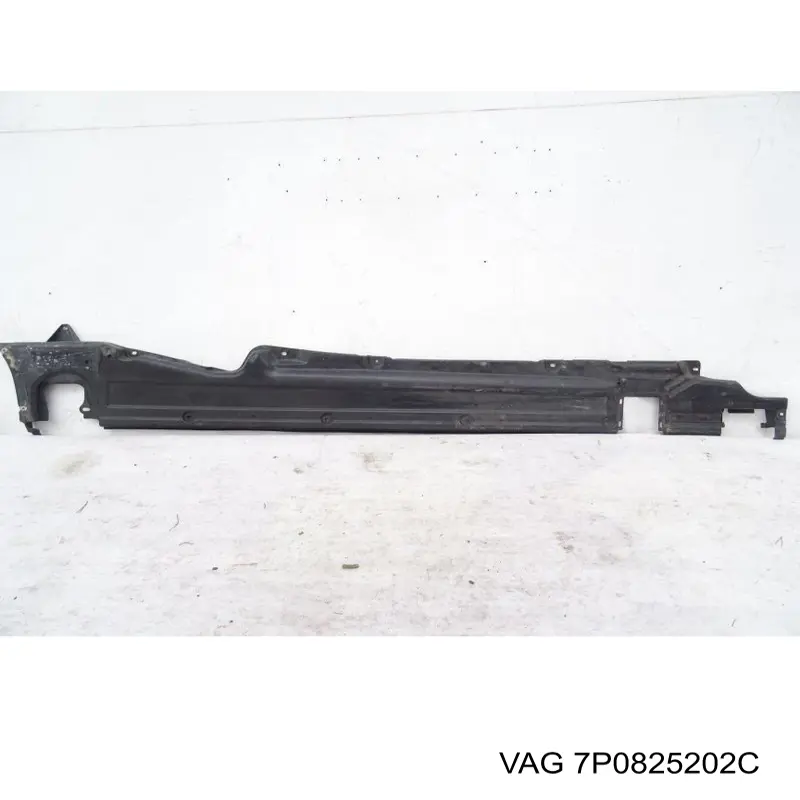7P0825202C VAG Protección inferior derecha