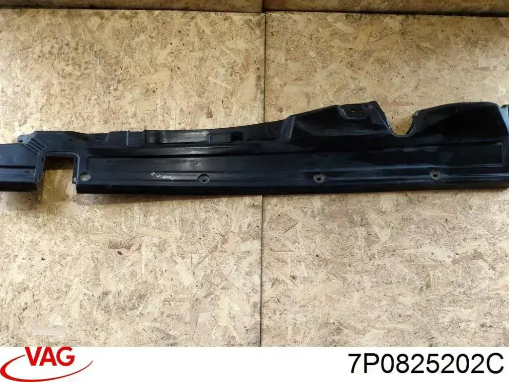 Comprar 7P0825202C VAG Protección inferior derecha