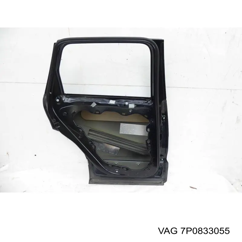 Puerta trasera izquierda 7P0833055 VAG