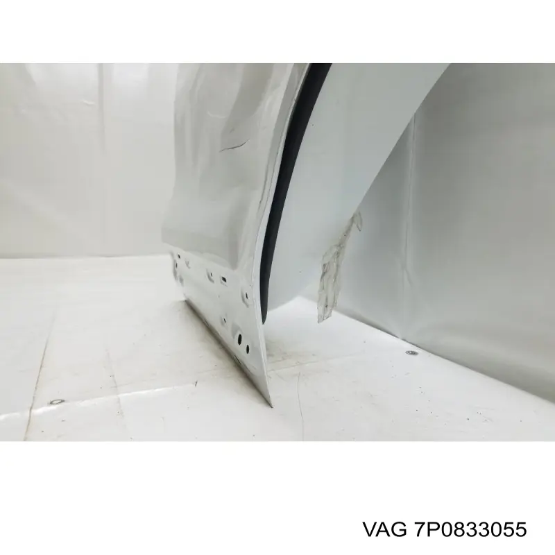 Puerta trasera izquierda VAG 7P0833055