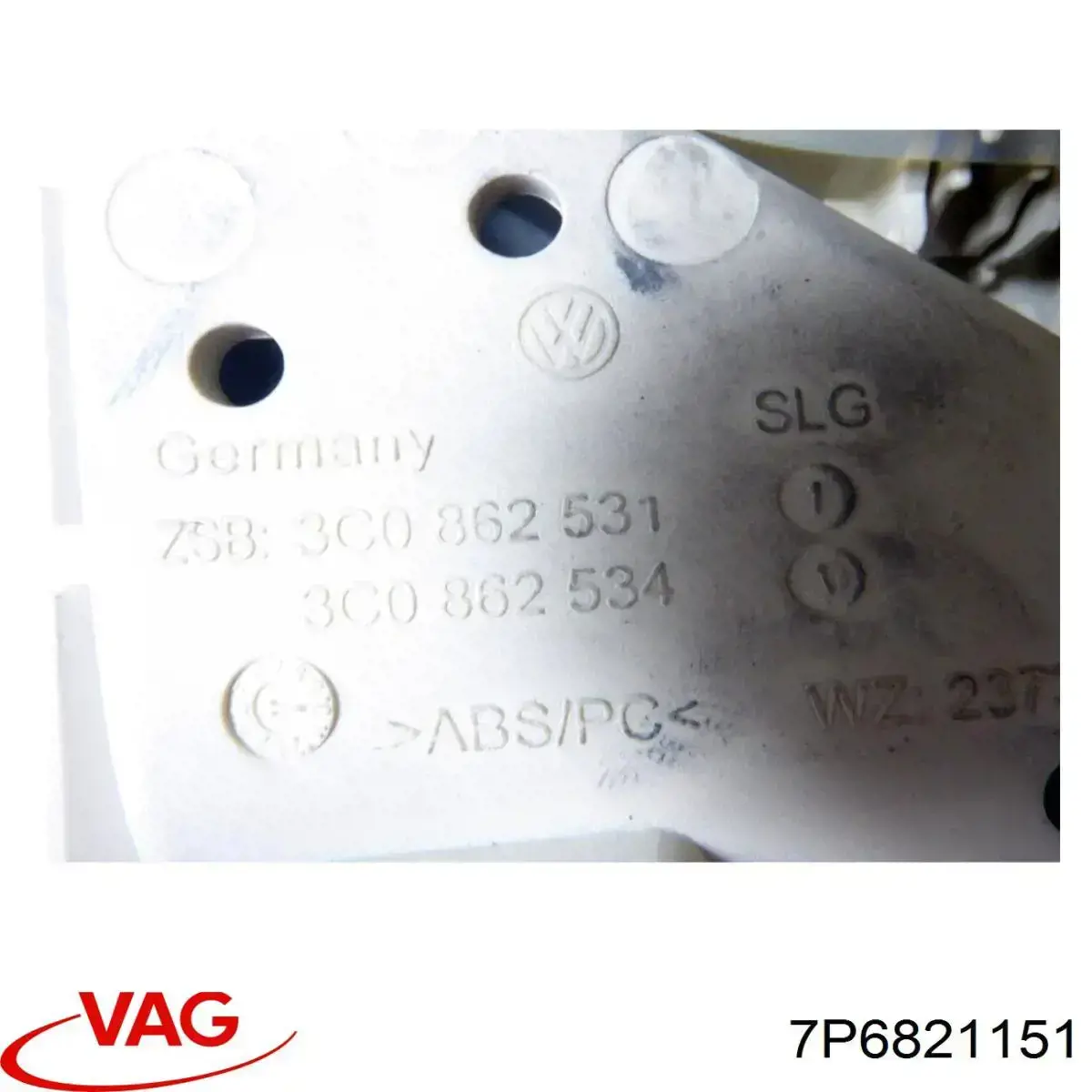  VAG 7P6821151