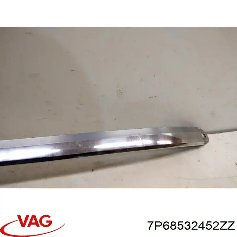 Moldura inferior de la rejilla del parachoques delantero 30853127 AND