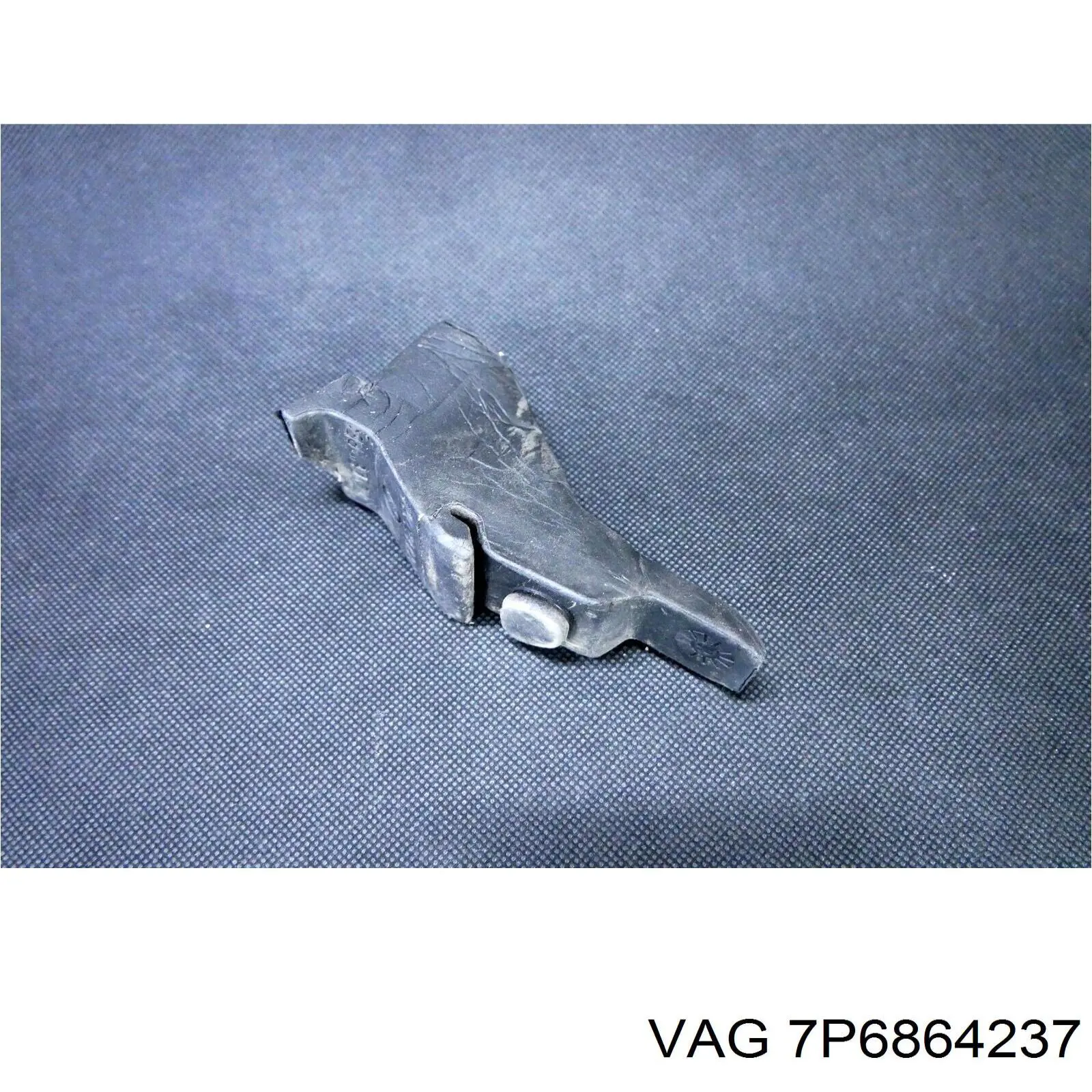 7P6864237 VAG 