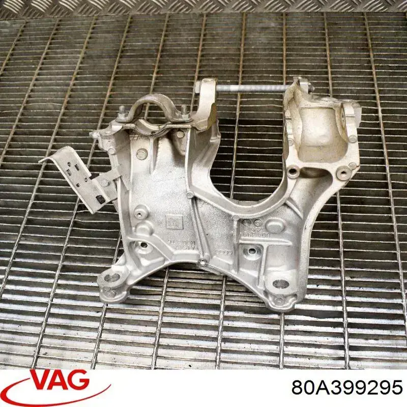 Soporte de viga delantera 80A399295 VAG