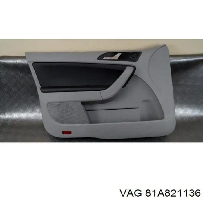 81A821136 VAG Soporte delantero de guardabarros delantero derecho