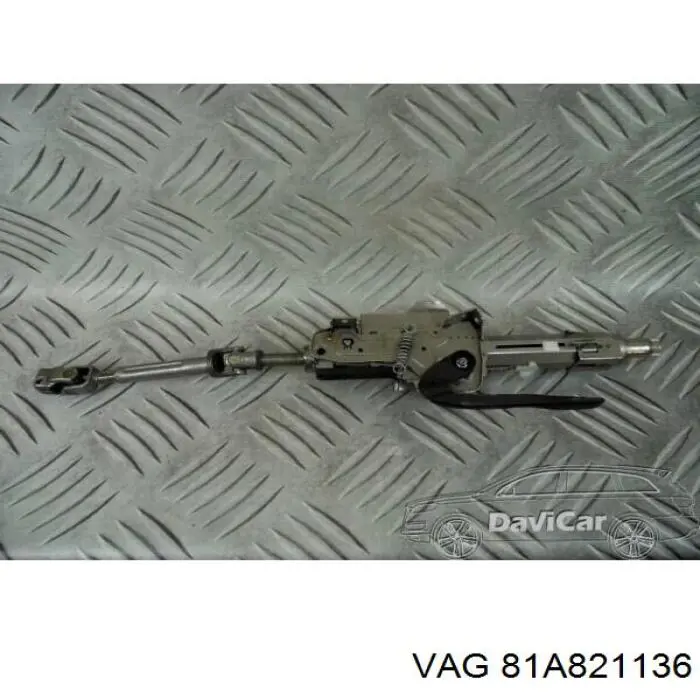 Comprar 81A821136 VAG Soporte delantero de guardabarros delantero derecho