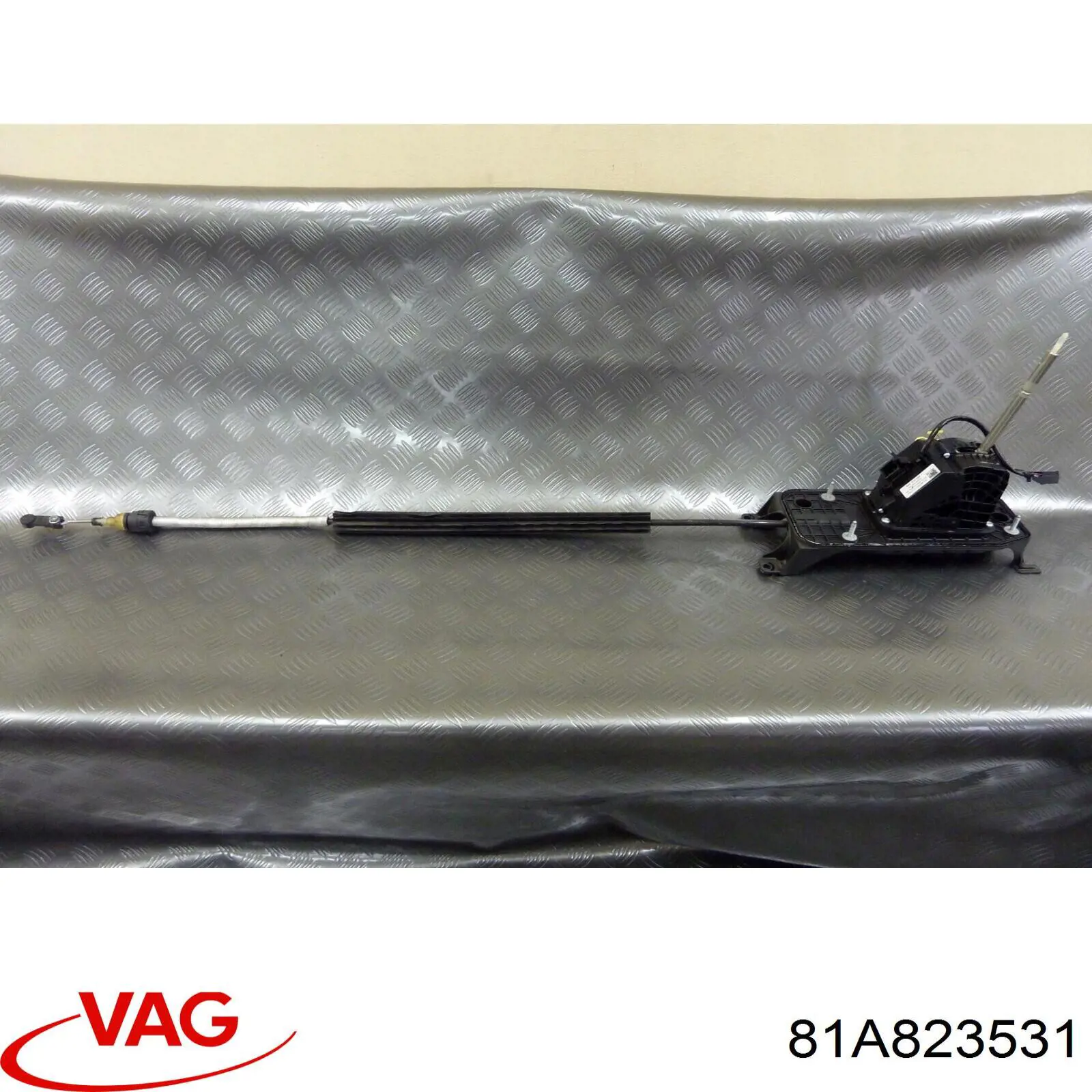 Cable de apertura del capó delantero VAG 81A823531 precio, desde 28,36 EUR