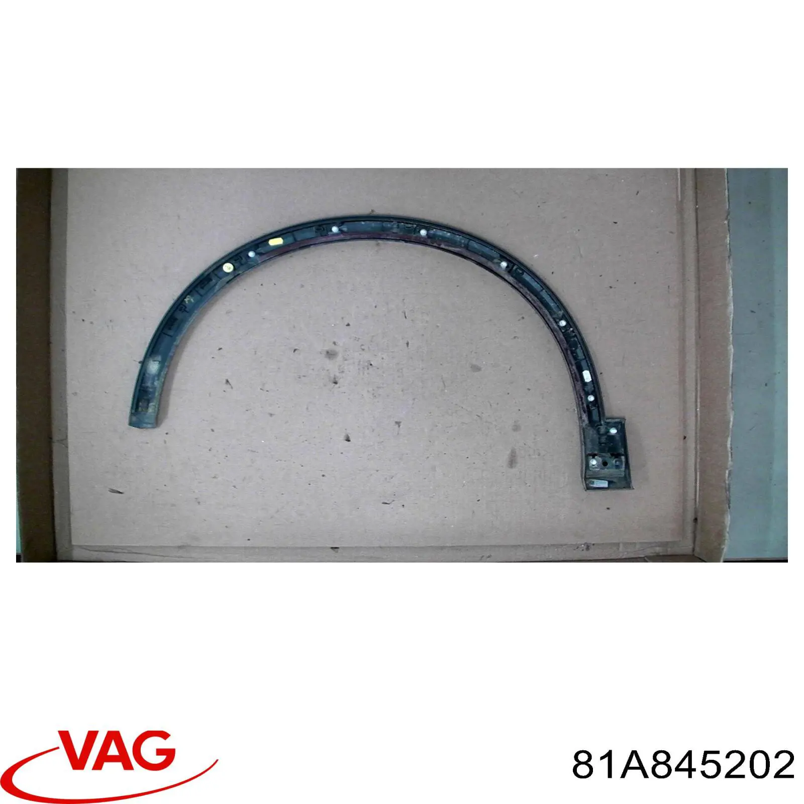 Cristal de puerta delantera derecha VAG 81A845202 precio, desde 132,45 EUR