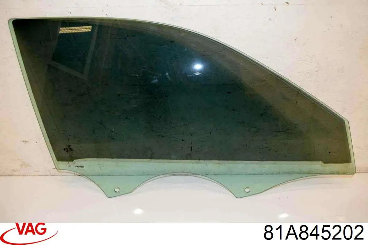81A845202 VAG Luna de puerta delantera derecha