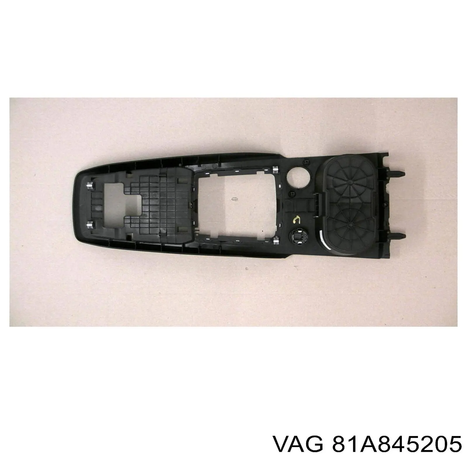 Cristal de puerta trasera izquierda VAG 81A845205 precio, desde 84,22 EUR