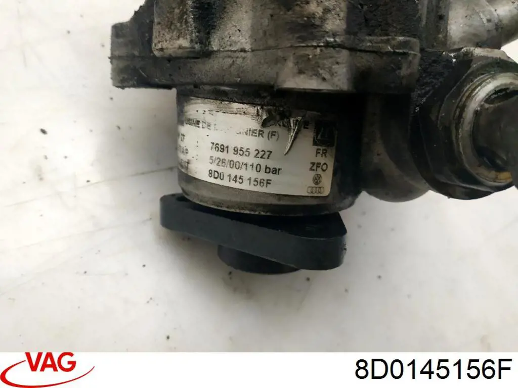 Bomba de dirección 8D0145156F VAG