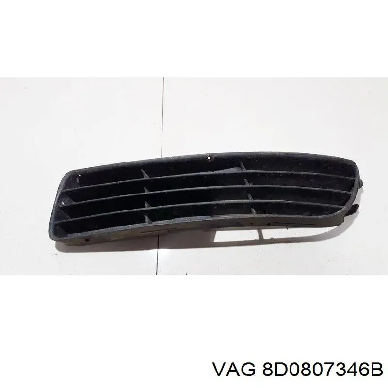 8D0807346B VAG rejilla de ventilación, parachoques trasero, derecha