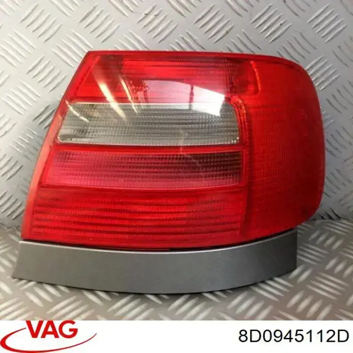 Piloto trasero derecho VAG 8D0945112D precio, desde 62,44 EUR