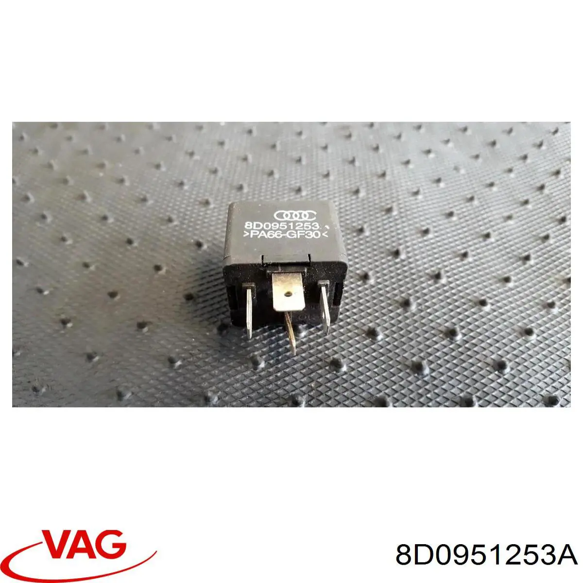 Relé de ventilador VAG 8D0951253A