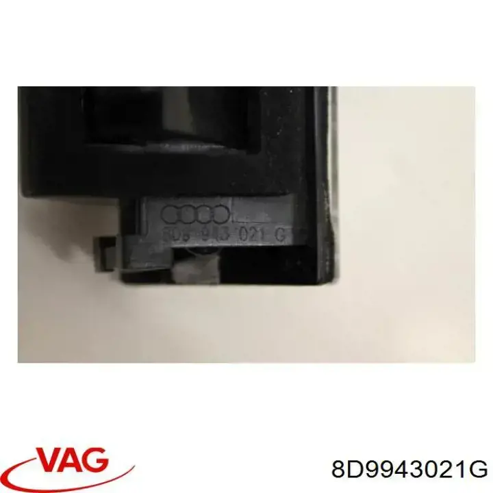 8D9943021G VAG Luz de matricula