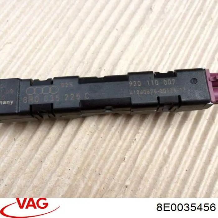 Amplificador de señal de antena VAG 8E0035456 precio, desde 36,30 EUR